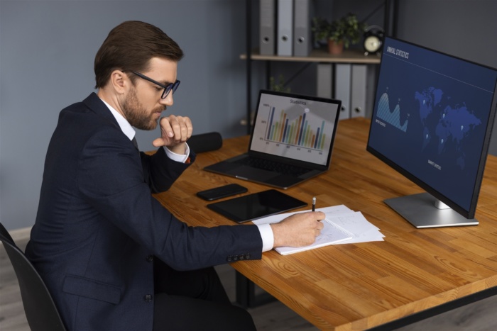 Чем отличается bi аналитик от бизнес аналитика